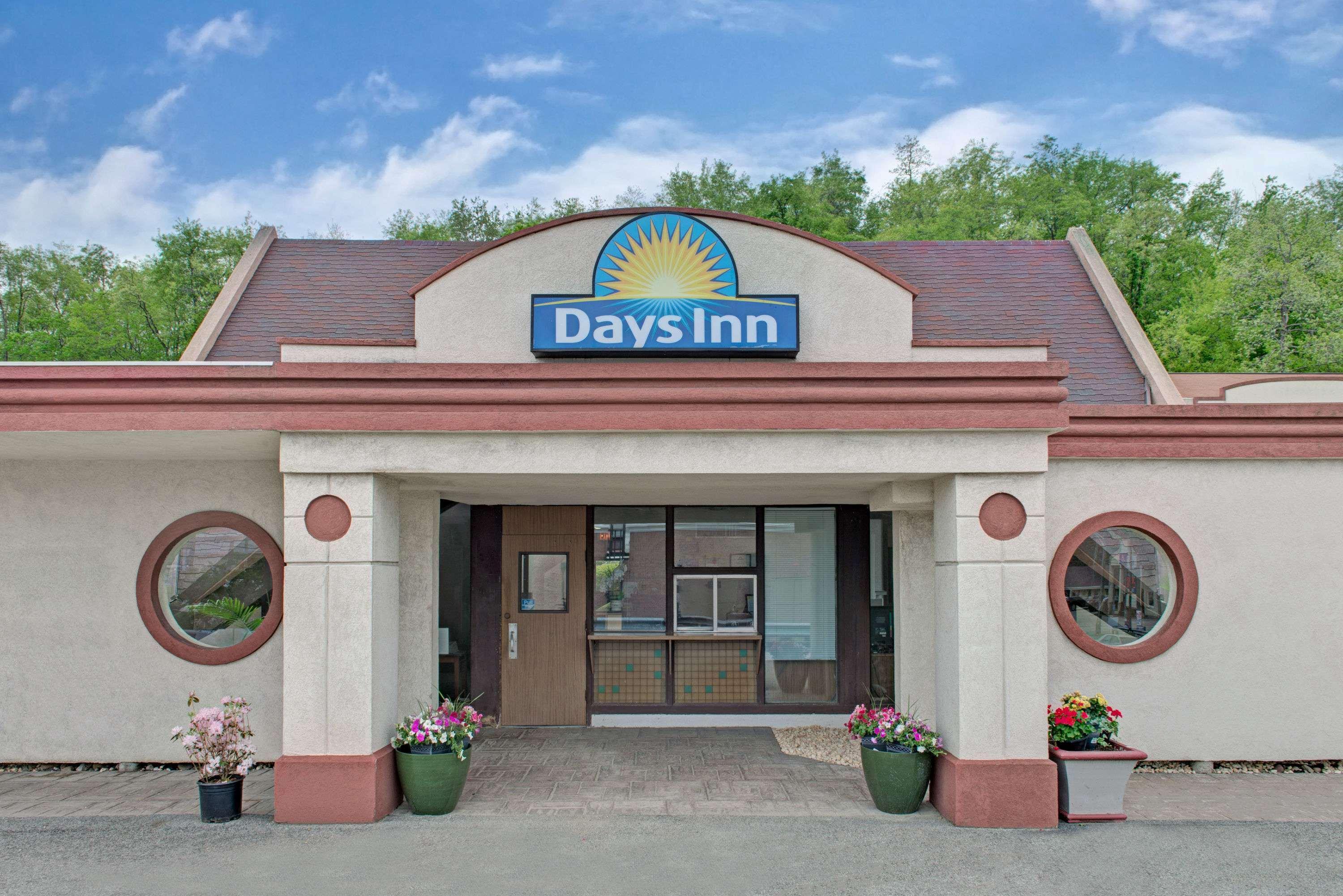 Days Inn By Wyndham Washington Exterior foto